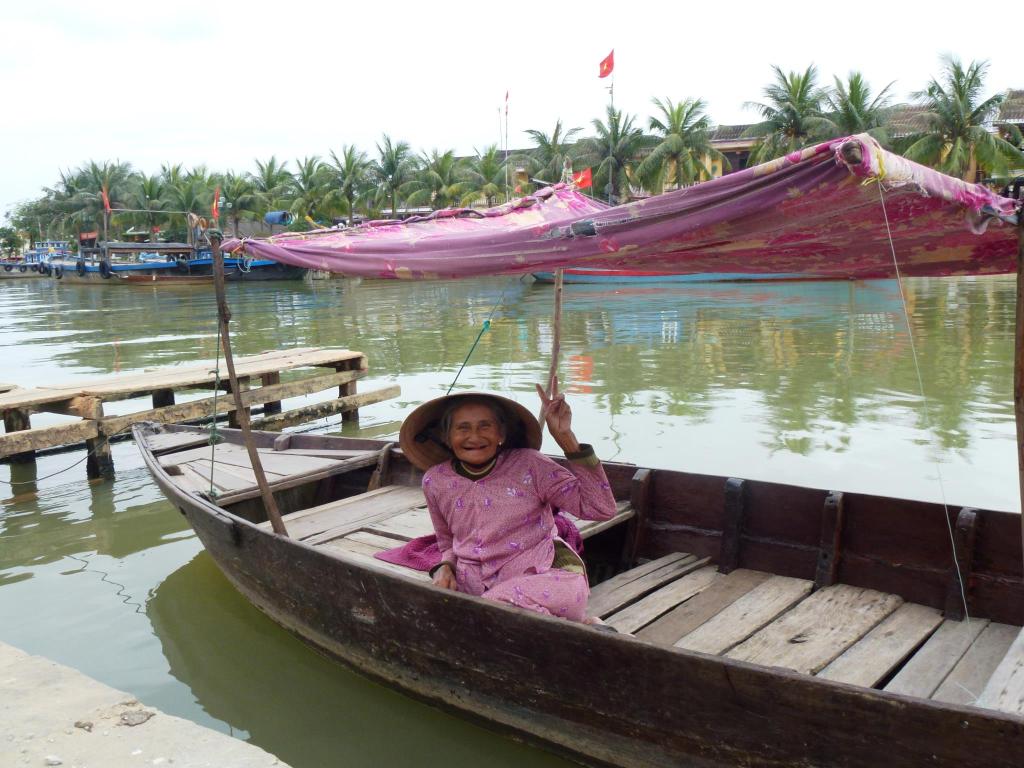 474621_10151367548170434_1280752949_o