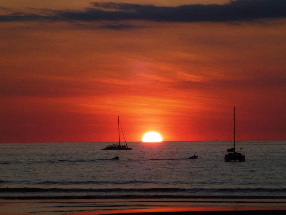 426402_10152649333265434_319520550_n