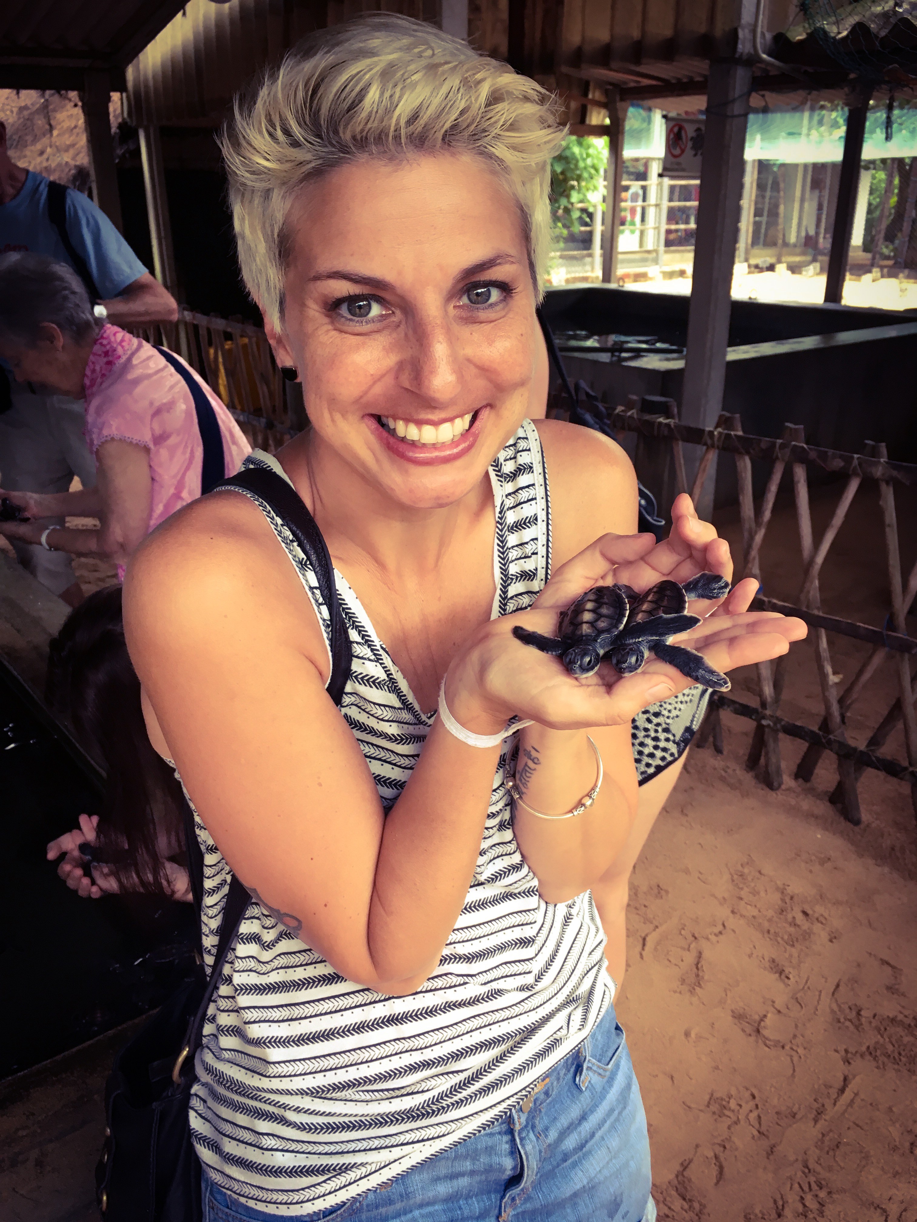 7CB78D8D-B5D9-4363-B991-2C547F21EE3F