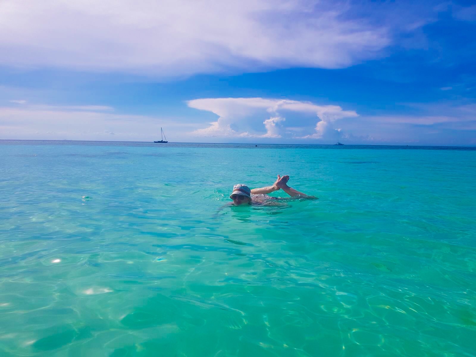 CCD662C8-B6F5-430C-948D-A6FEDE88C6E2