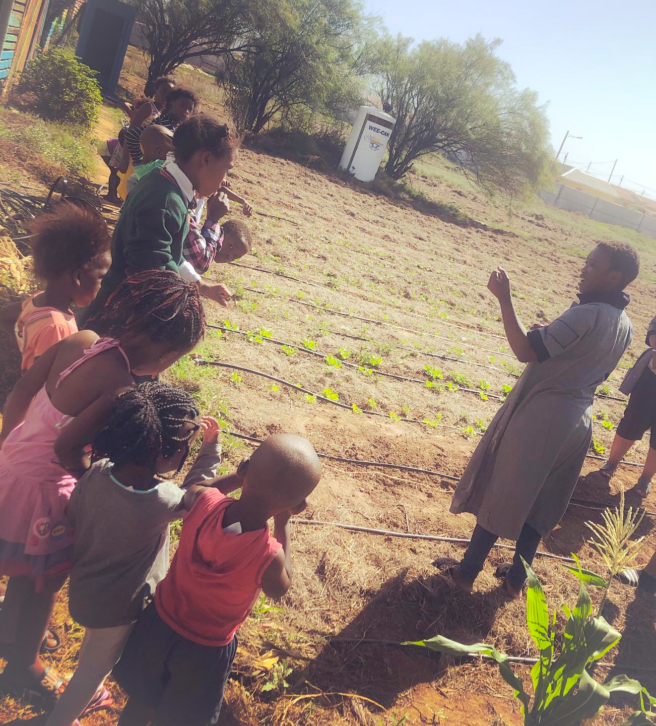 2EABEA67-EB68-45B1-9DFD-BBFEA07B51DF